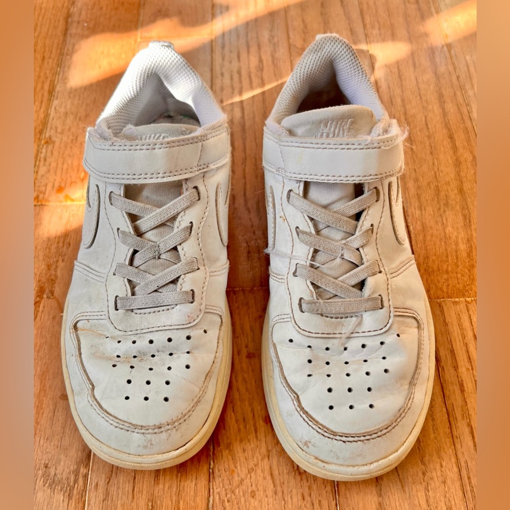 Kid’s Nike Court Borough Low 2 Sz 13C